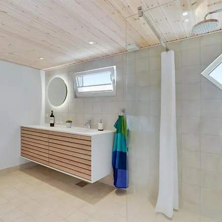 Henric - 100m From The Sea By Interhome 펜션 *